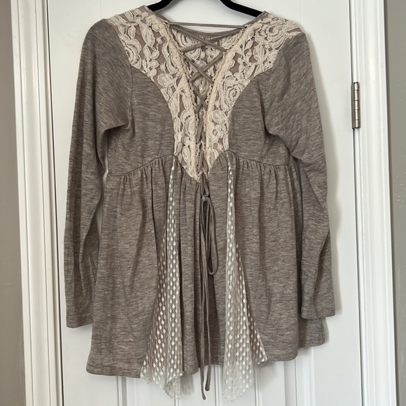 Small Altard State Lace Up Back Top - Picture 3 of 5